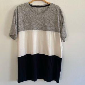 Old Navy T-Shirt